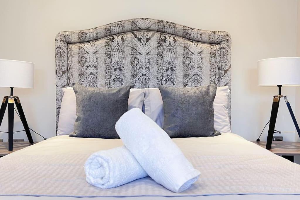 No6, Luxury Townhouse Near Bicester Village エクステリア 写真